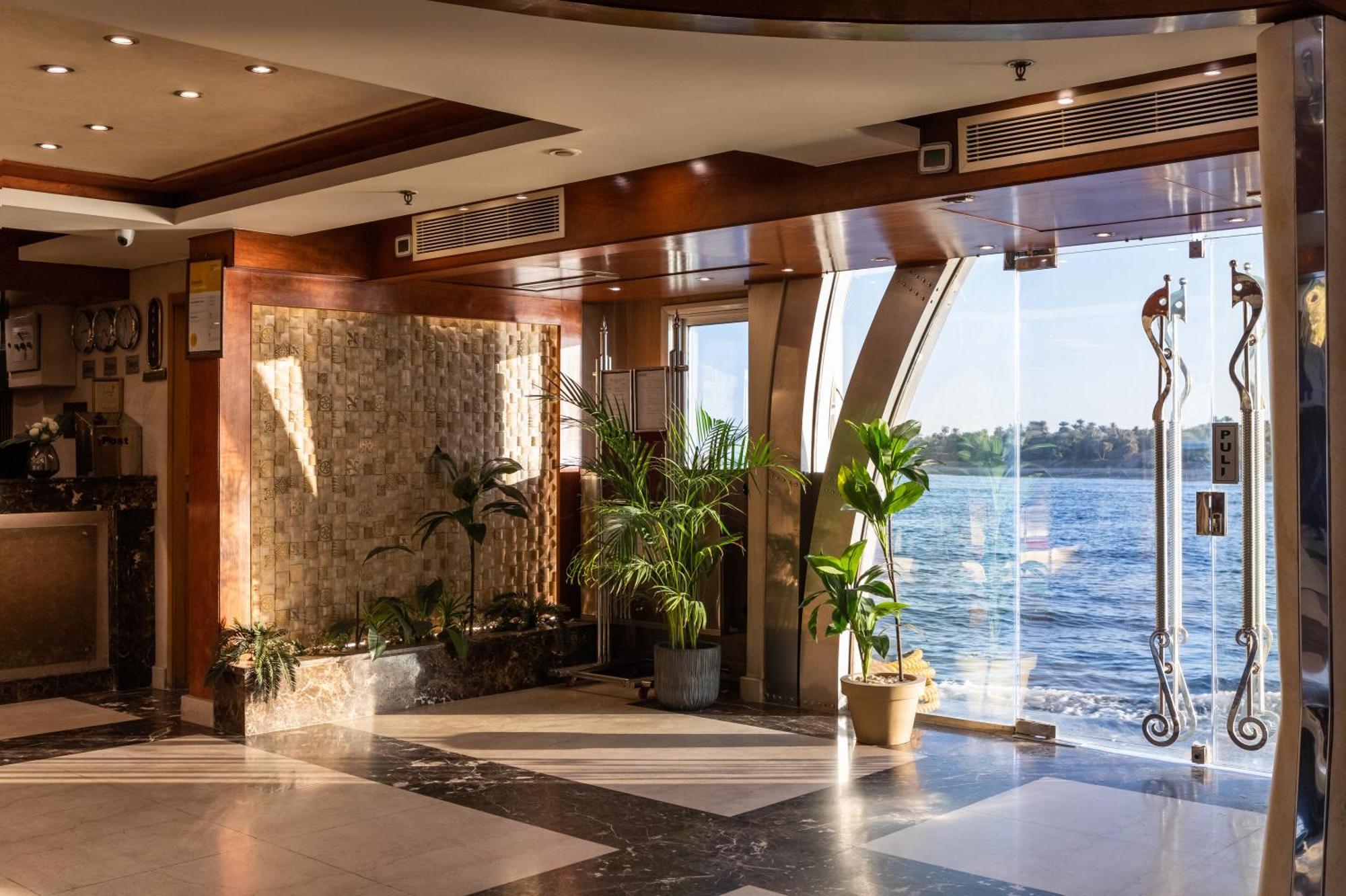 M/S Esmeralda Nile Cruise - 4 Or 7 Nights From Luxor Each Monday And 03 Nights From Aswan Each Friday المظهر الخارجي الصورة