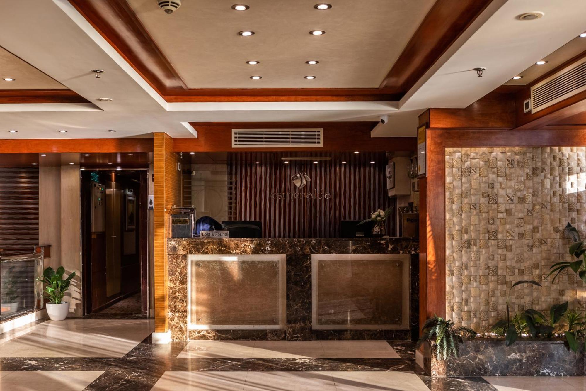 M/S Esmeralda Nile Cruise - 4 Or 7 Nights From Luxor Each Monday And 03 Nights From Aswan Each Friday المظهر الخارجي الصورة