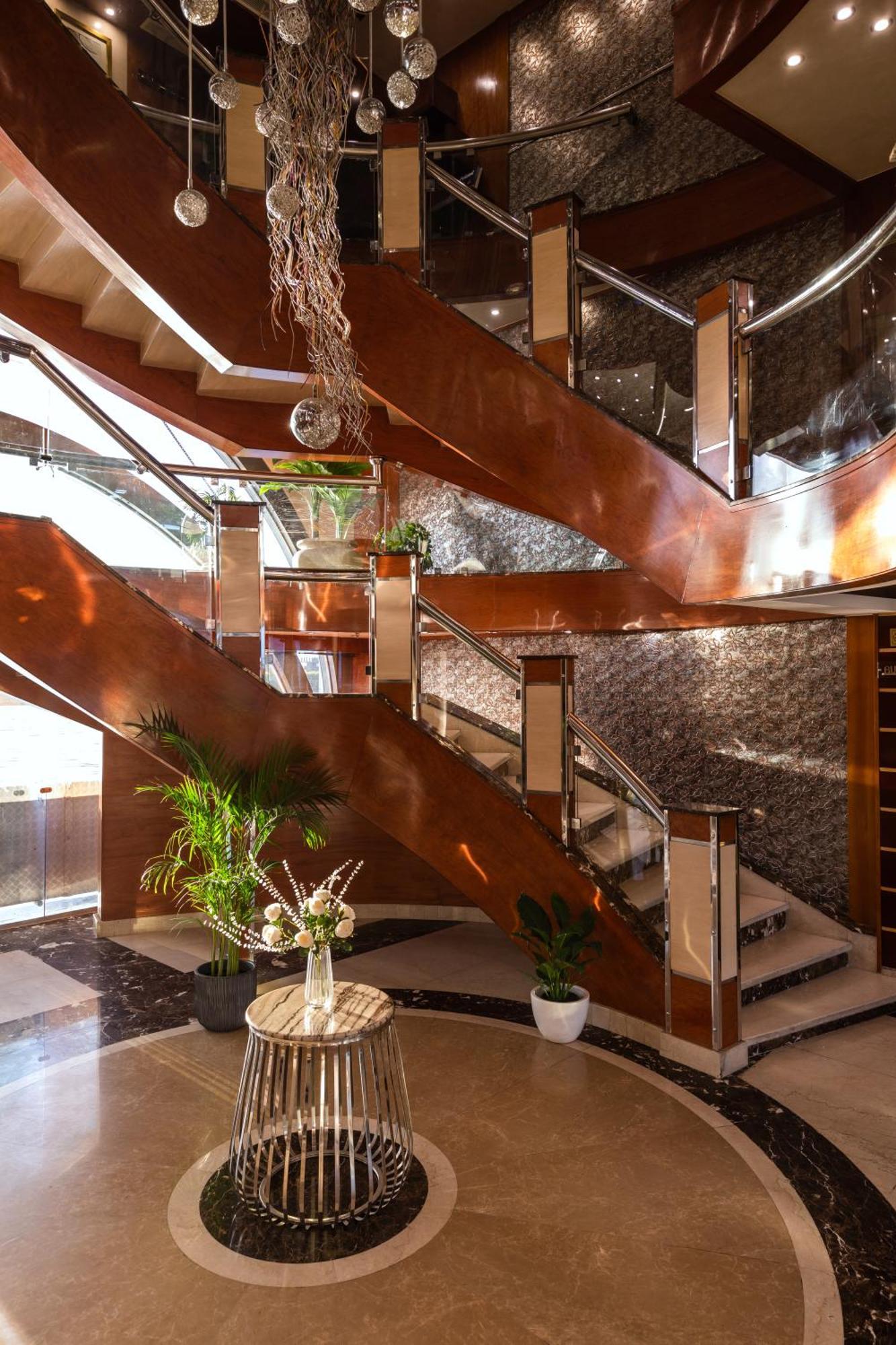 M/S Esmeralda Nile Cruise - 4 Or 7 Nights From Luxor Each Monday And 03 Nights From Aswan Each Friday المظهر الخارجي الصورة