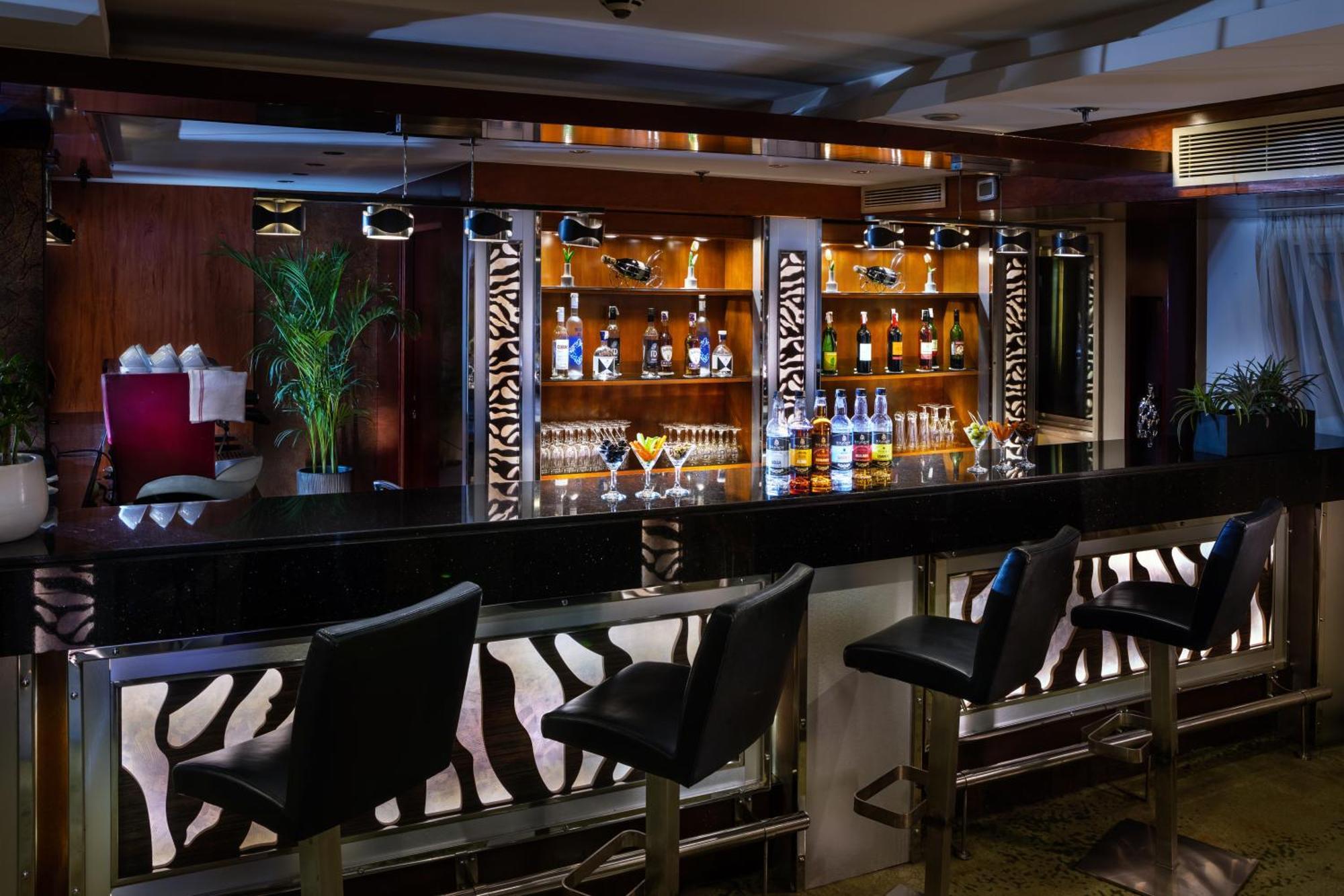 M/S Esmeralda Nile Cruise - 4 Or 7 Nights From Luxor Each Monday And 03 Nights From Aswan Each Friday المظهر الخارجي الصورة